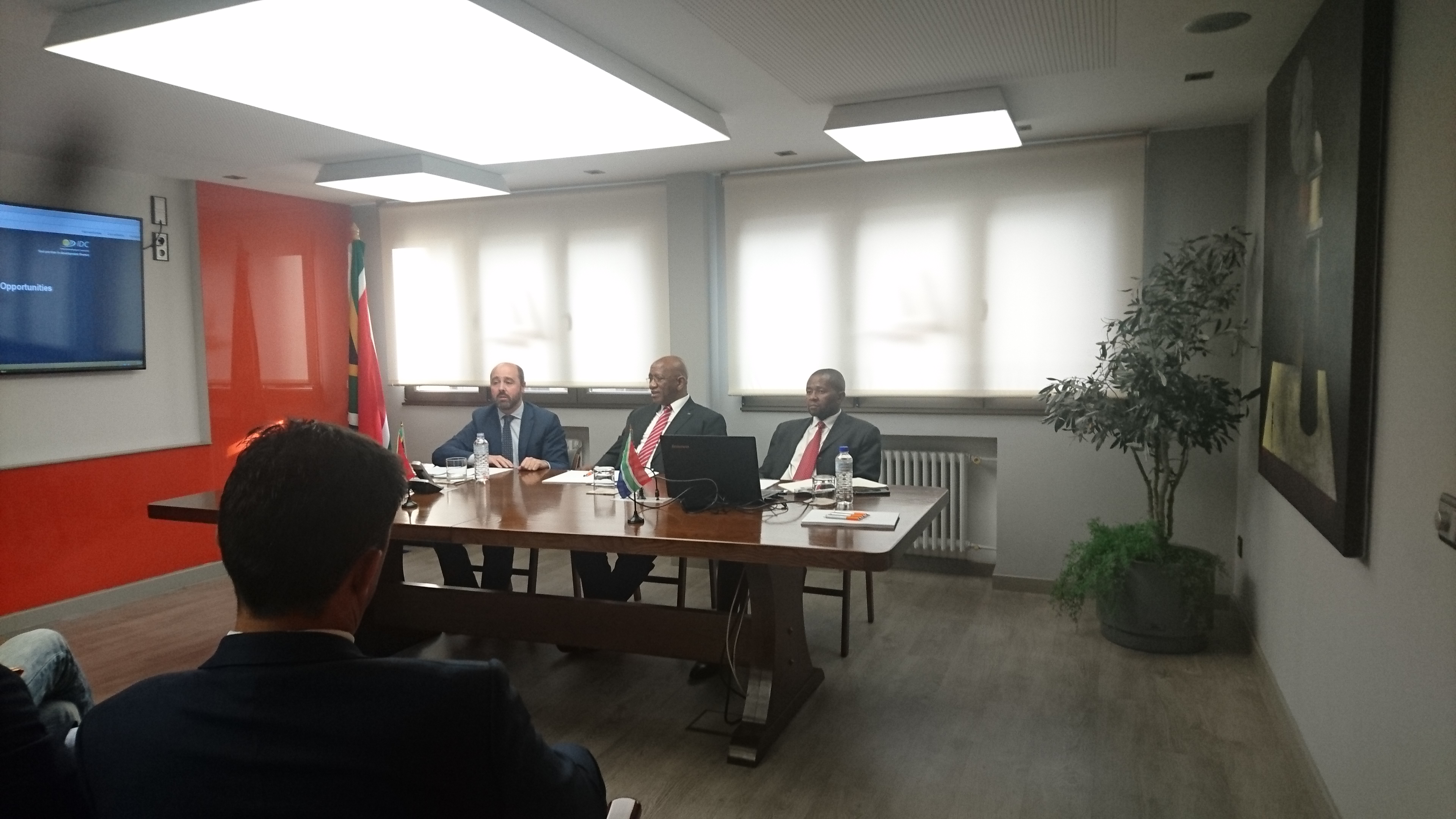 embajador sudáfrica