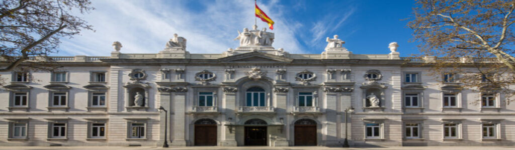 El tribunal supremo admite la legalidad de las sociedades profesionales según los casos.