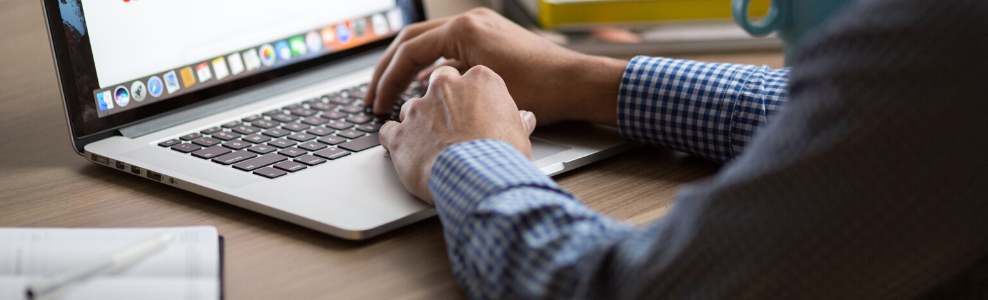 Alfonso Paredes Abogado